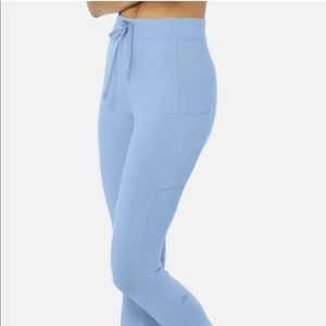 ALO yoga 7/8 leggings in Blue Skies small
